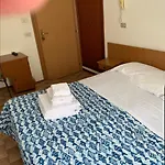מלון Estense *